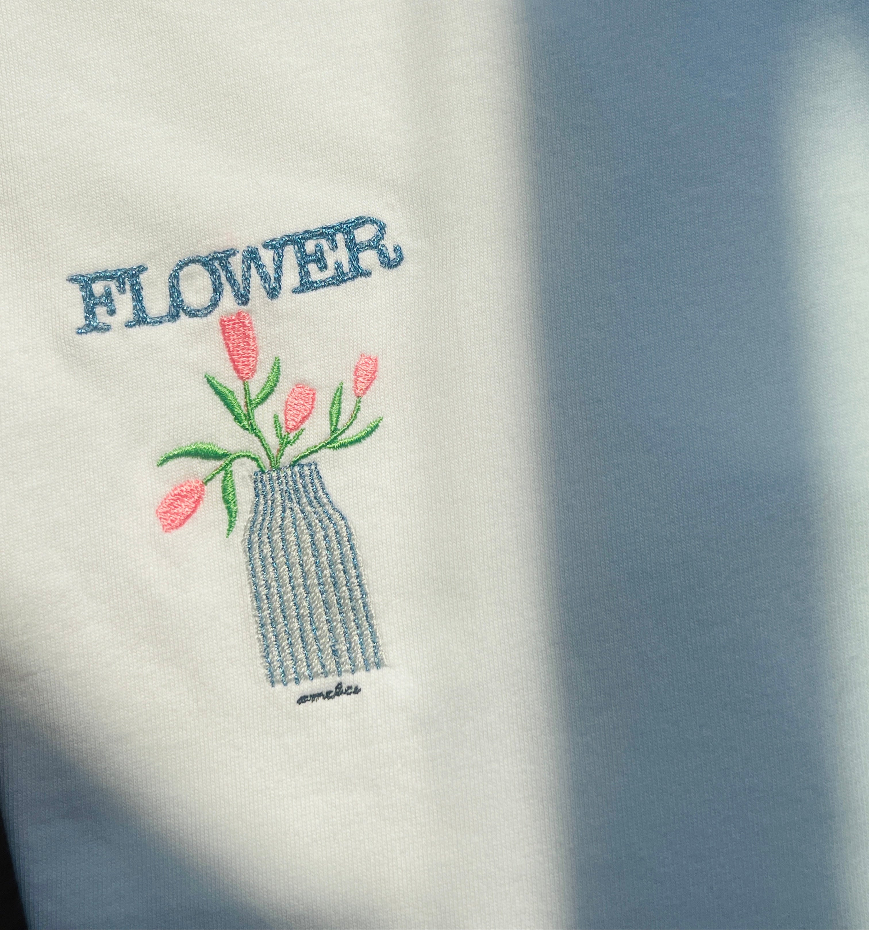 【チューリップ刺繍】長袖Tシャツ