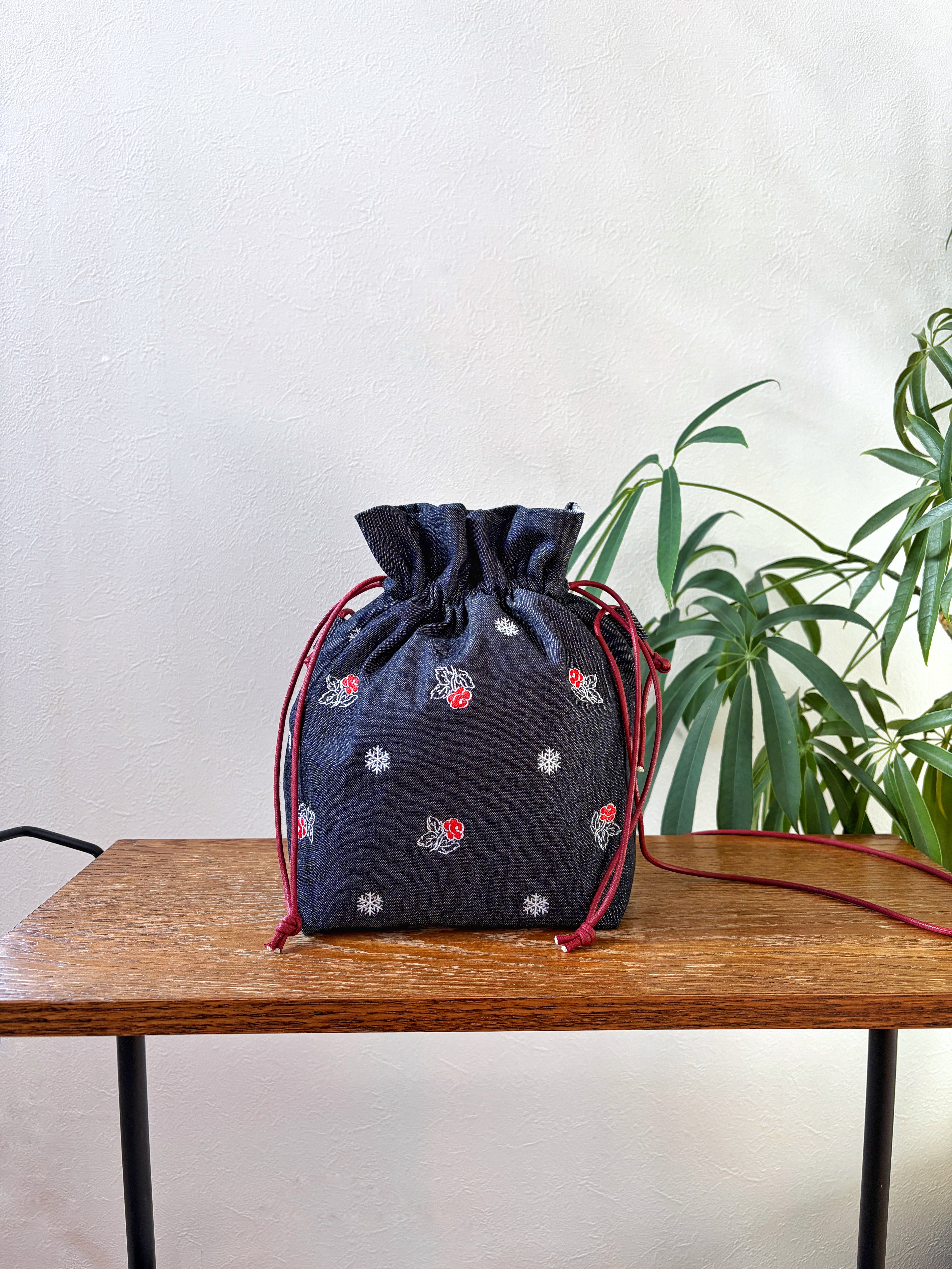 -Noël Bloom-ノエルに咲く刺繍巾着バッグ 【デニムブルー】
