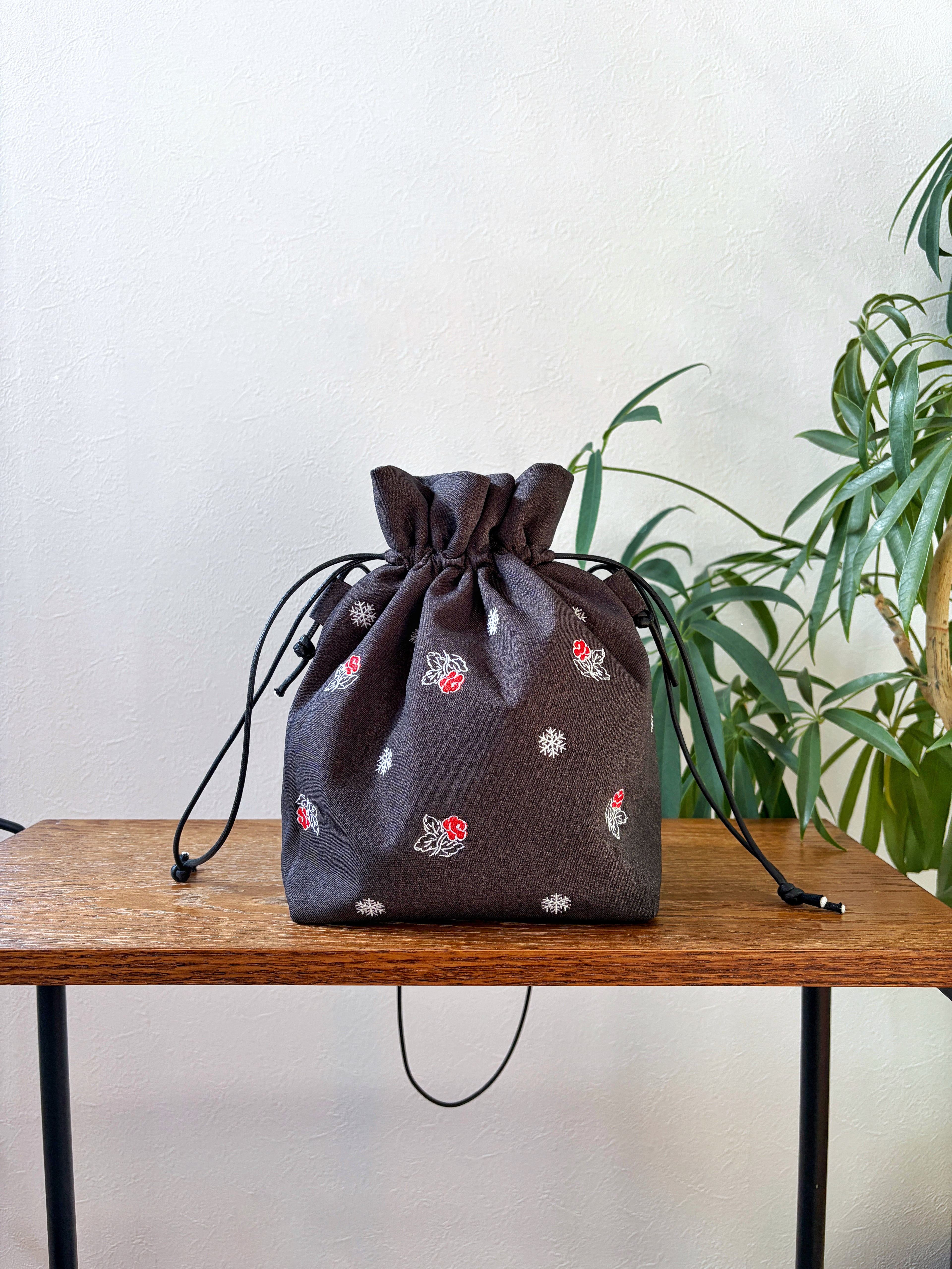 -Noël Bloom-ノエルに咲く刺繍巾着バッグ 【グレー】