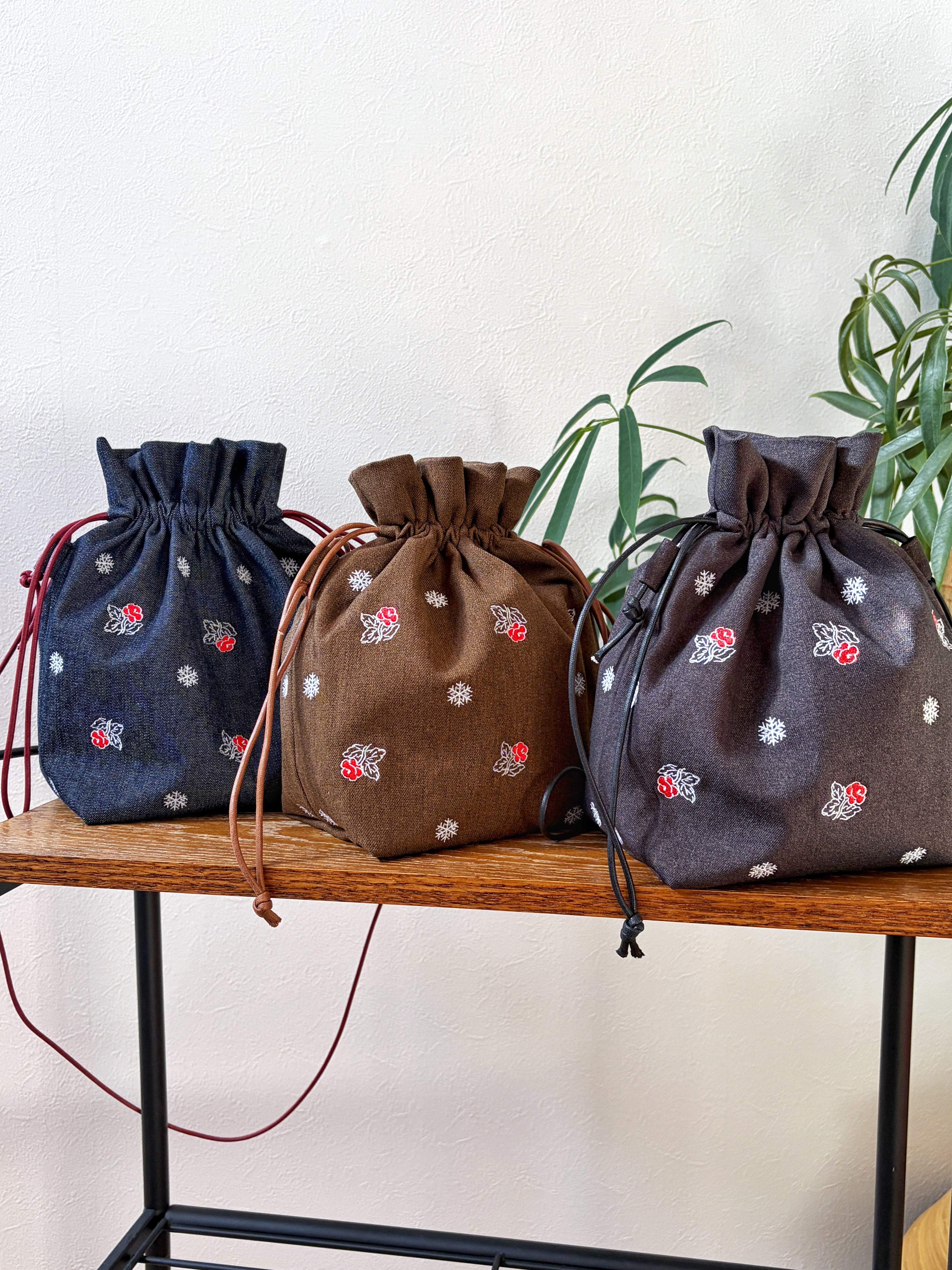 -Noël Bloom-ノエルに咲く刺繍巾着バッグ 【ブラウン】