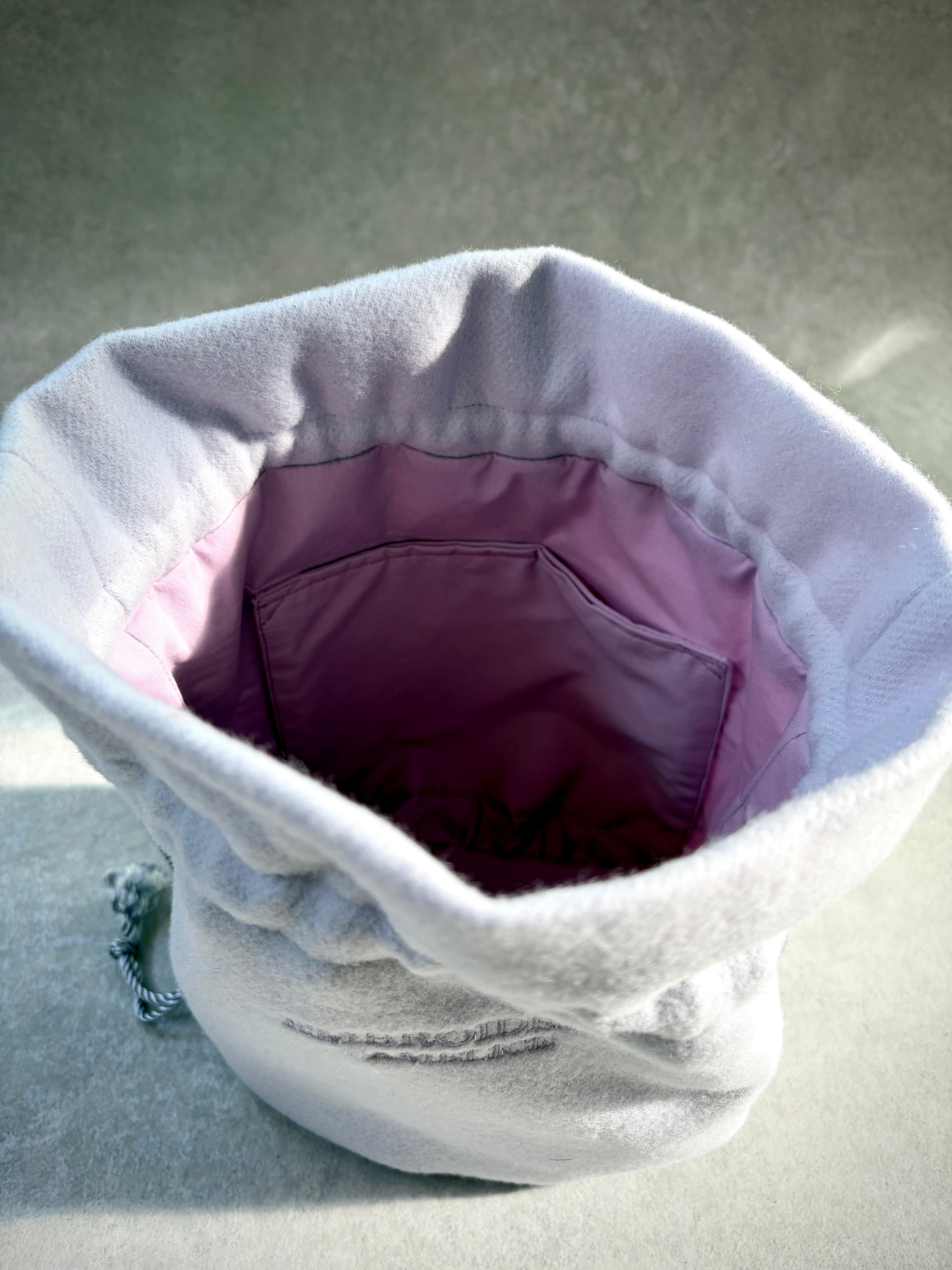 Daisy Embroidery Art Bag―気分をまとう持てるアート―