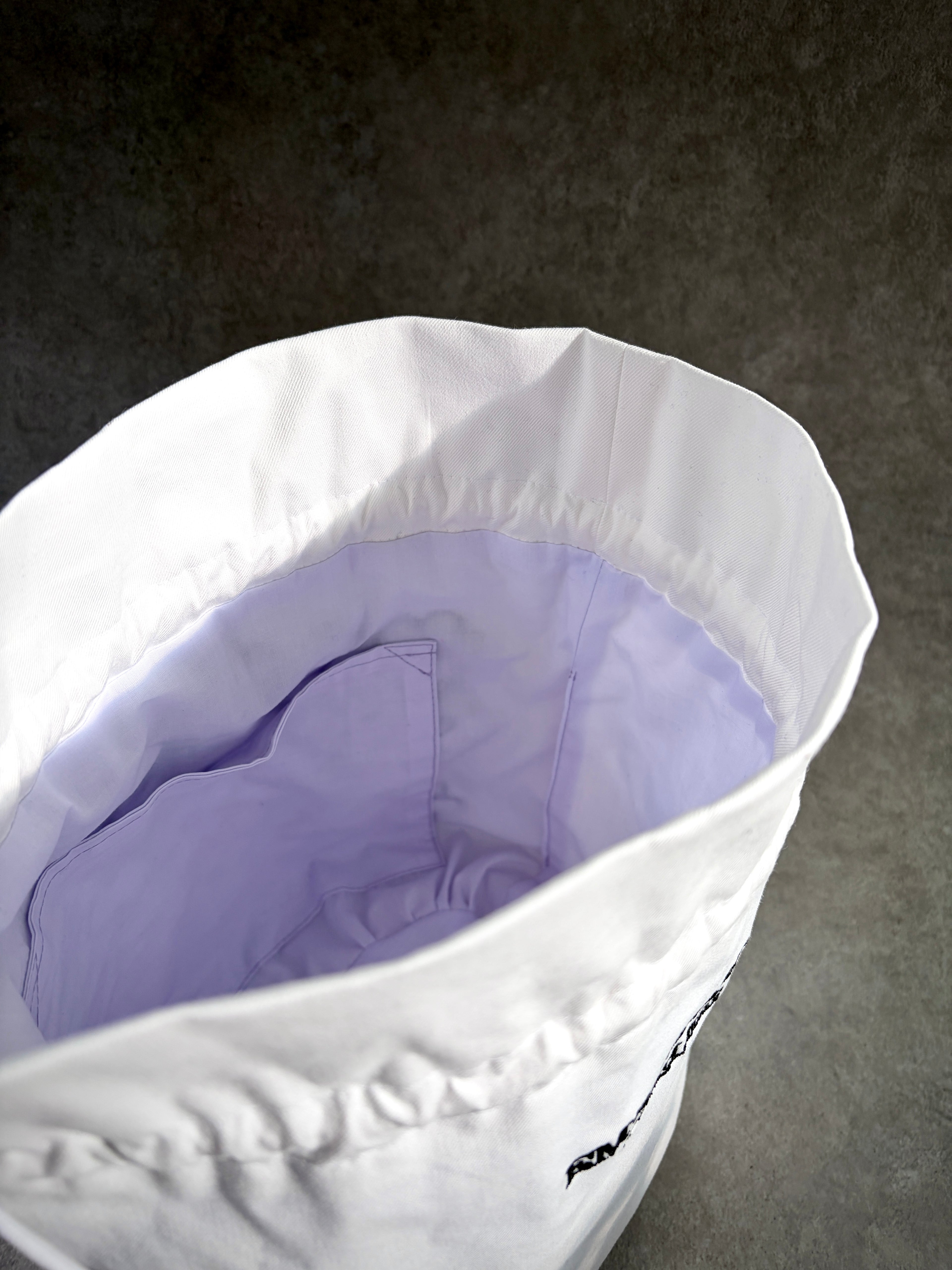 Daisy Embroidery Art Bag―気分をまとう持てるアート―White