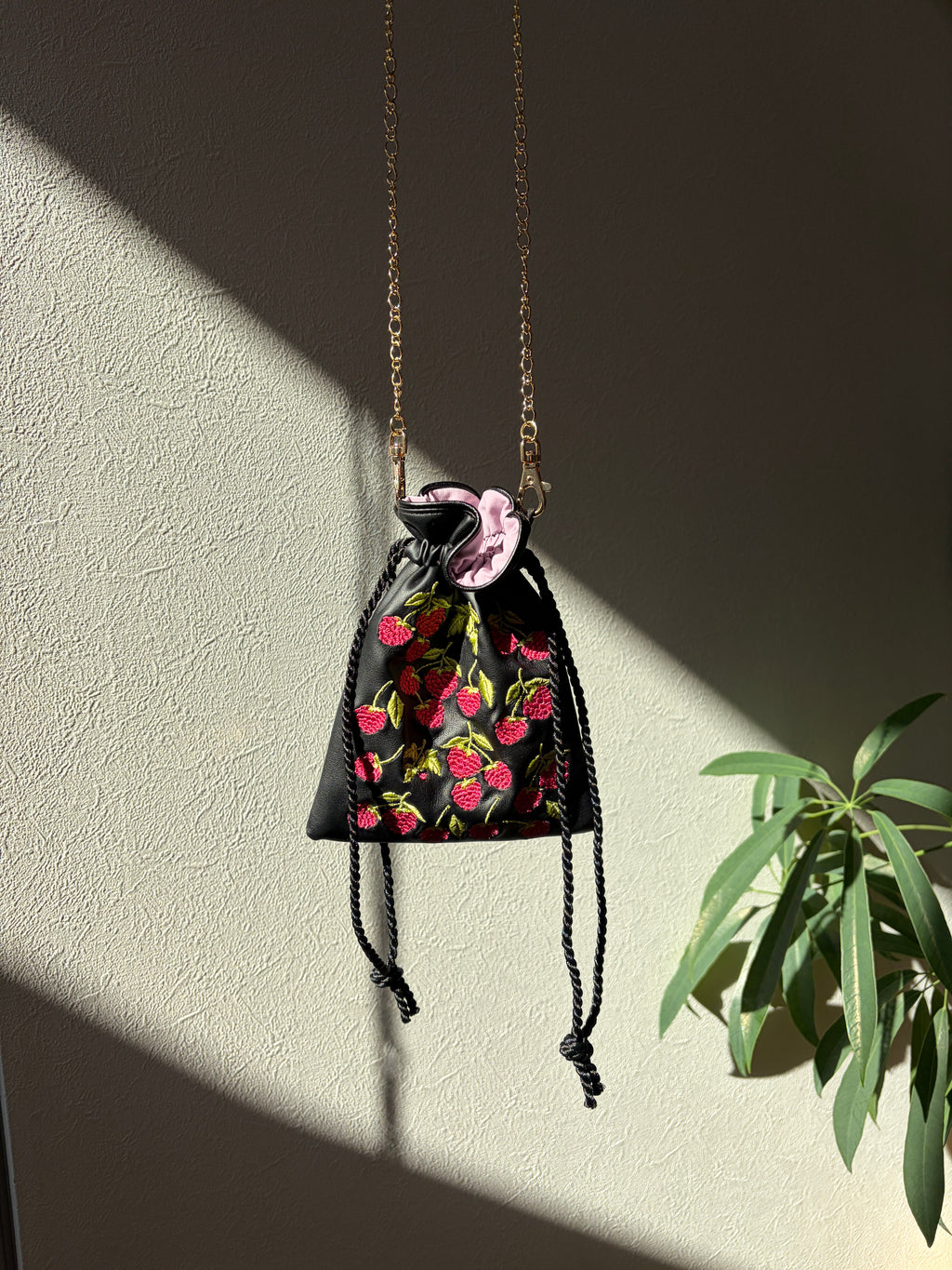 【ラズベリー・ア・ラ・モード】 刺繍バッグ