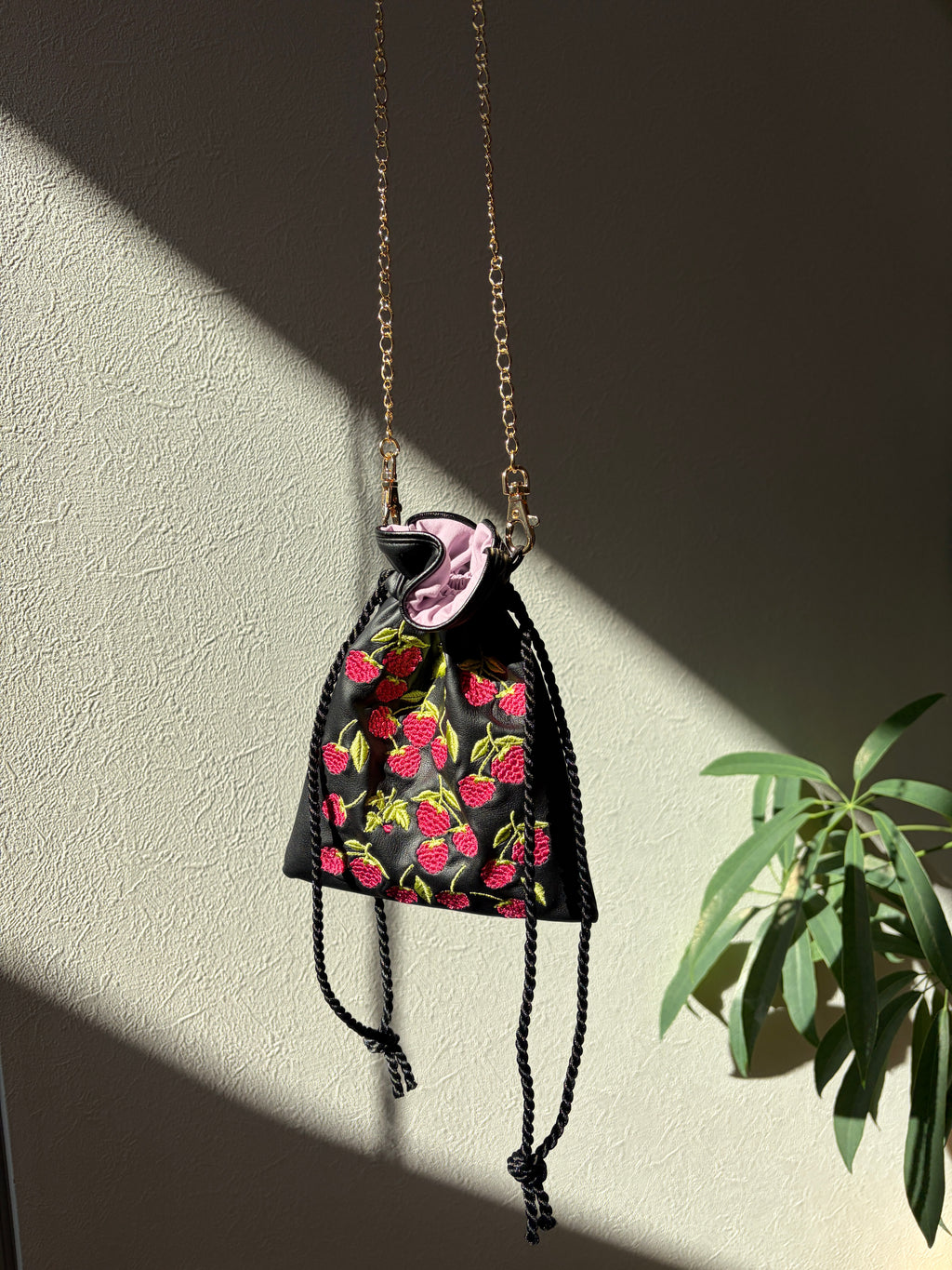 【ラズベリー・ア・ラ・モード】 刺繍バッグ