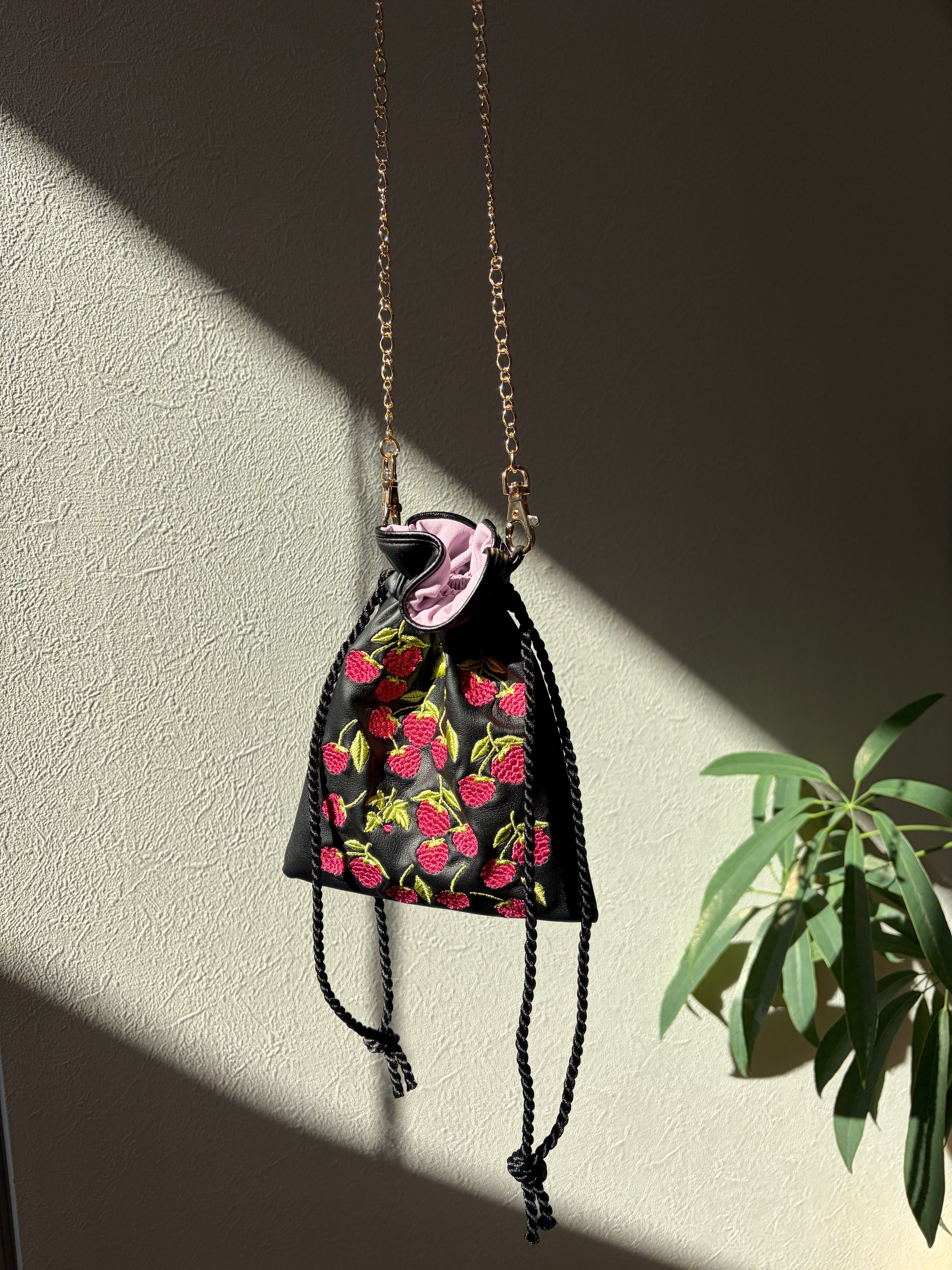 【ラズベリー・ア・ラ・モード】 刺繍バッグ