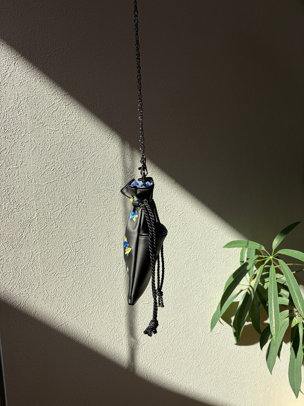 【ブルーベリー・ア・ラ・カルト】 刺繍バッグ