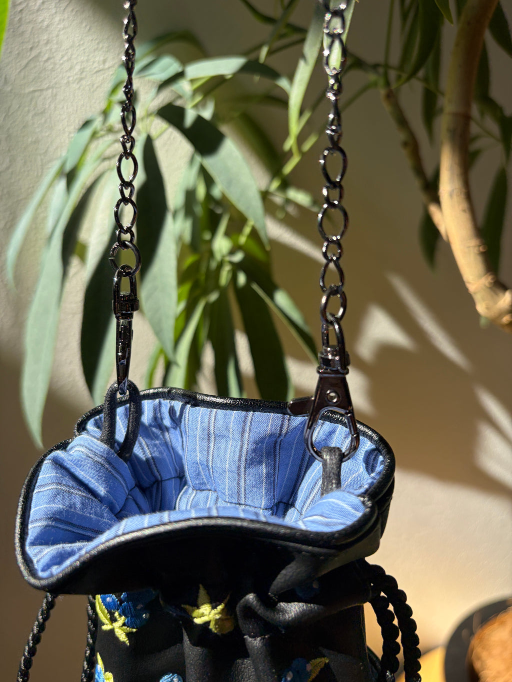 【ブルーベリー・ア・ラ・カルト】 刺繍バッグ