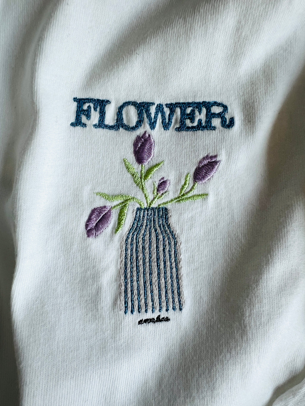 【チューリップ刺繍】長袖Tシャツ
