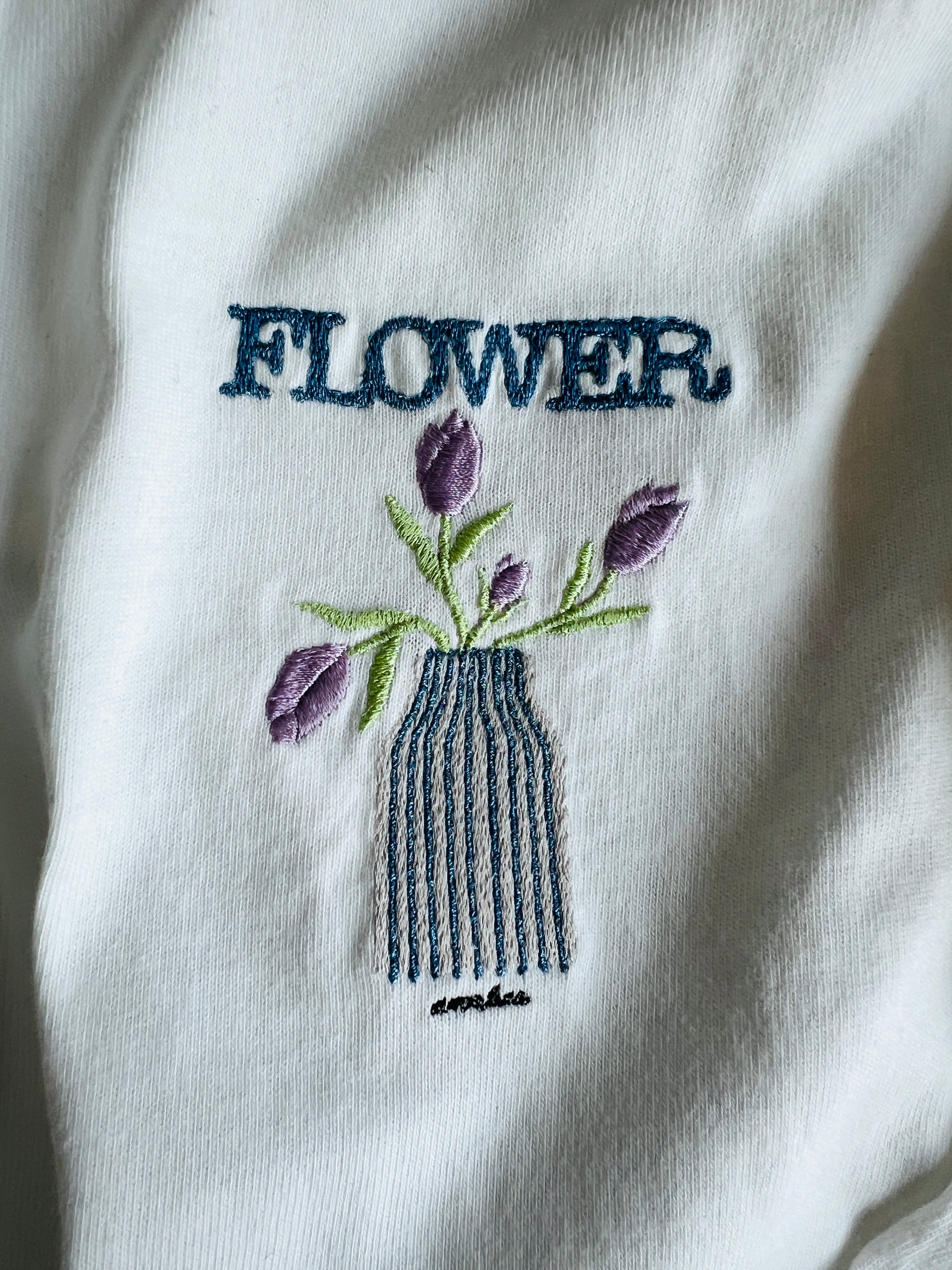 【チューリップ刺繍】長袖Tシャツ