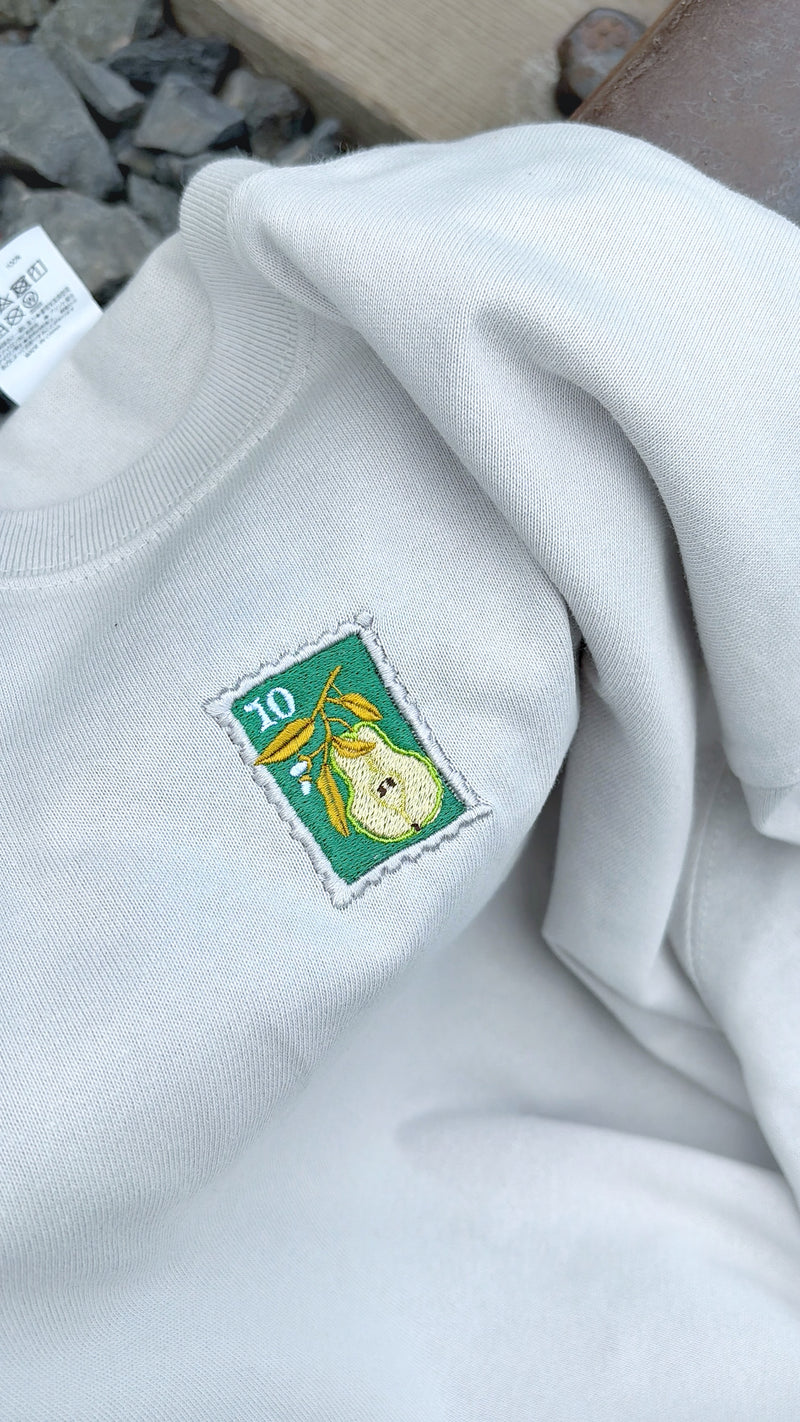 【切手と洋梨】 長袖Tシャツ