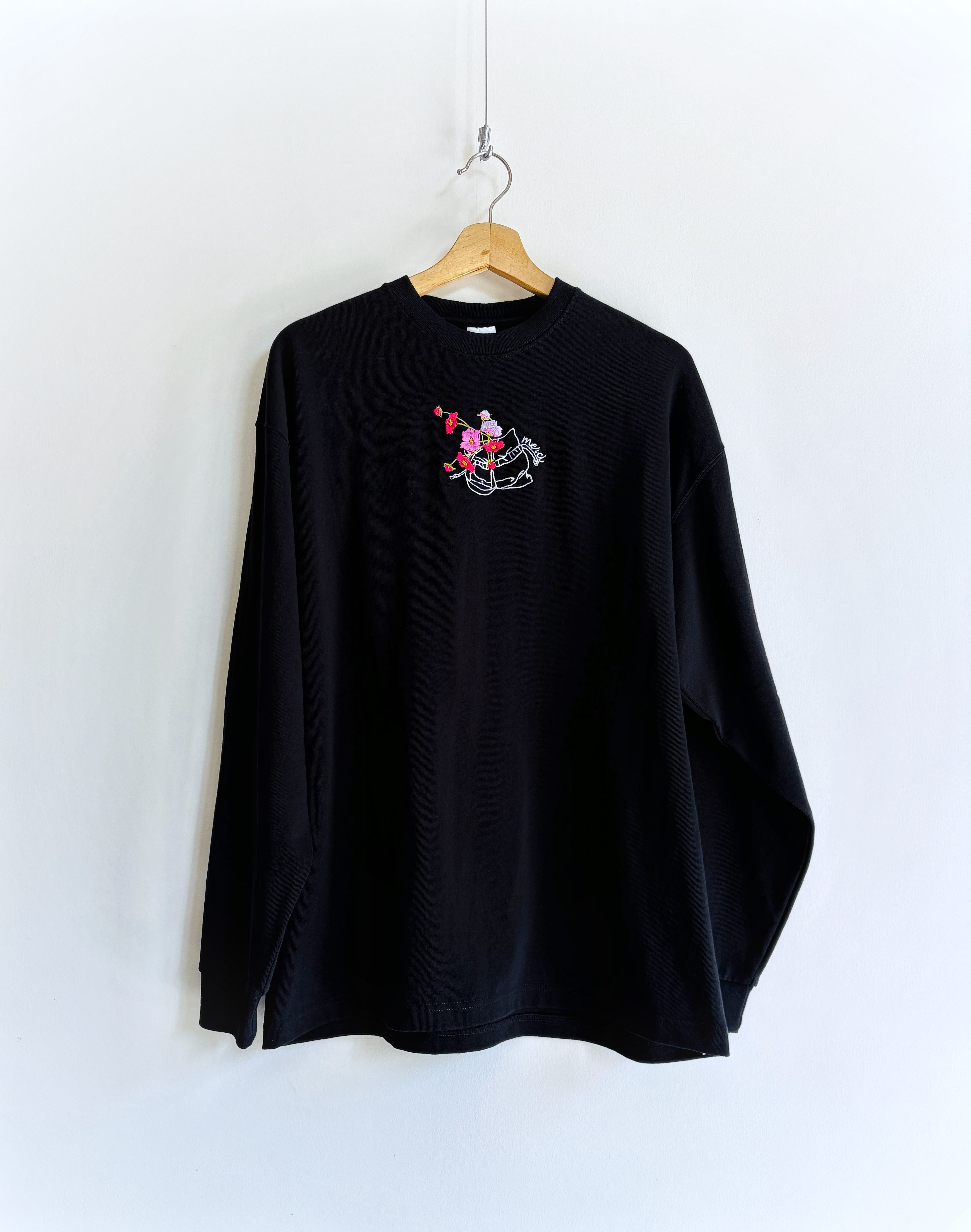 【コスモスを添えて】 長袖Tシャツ