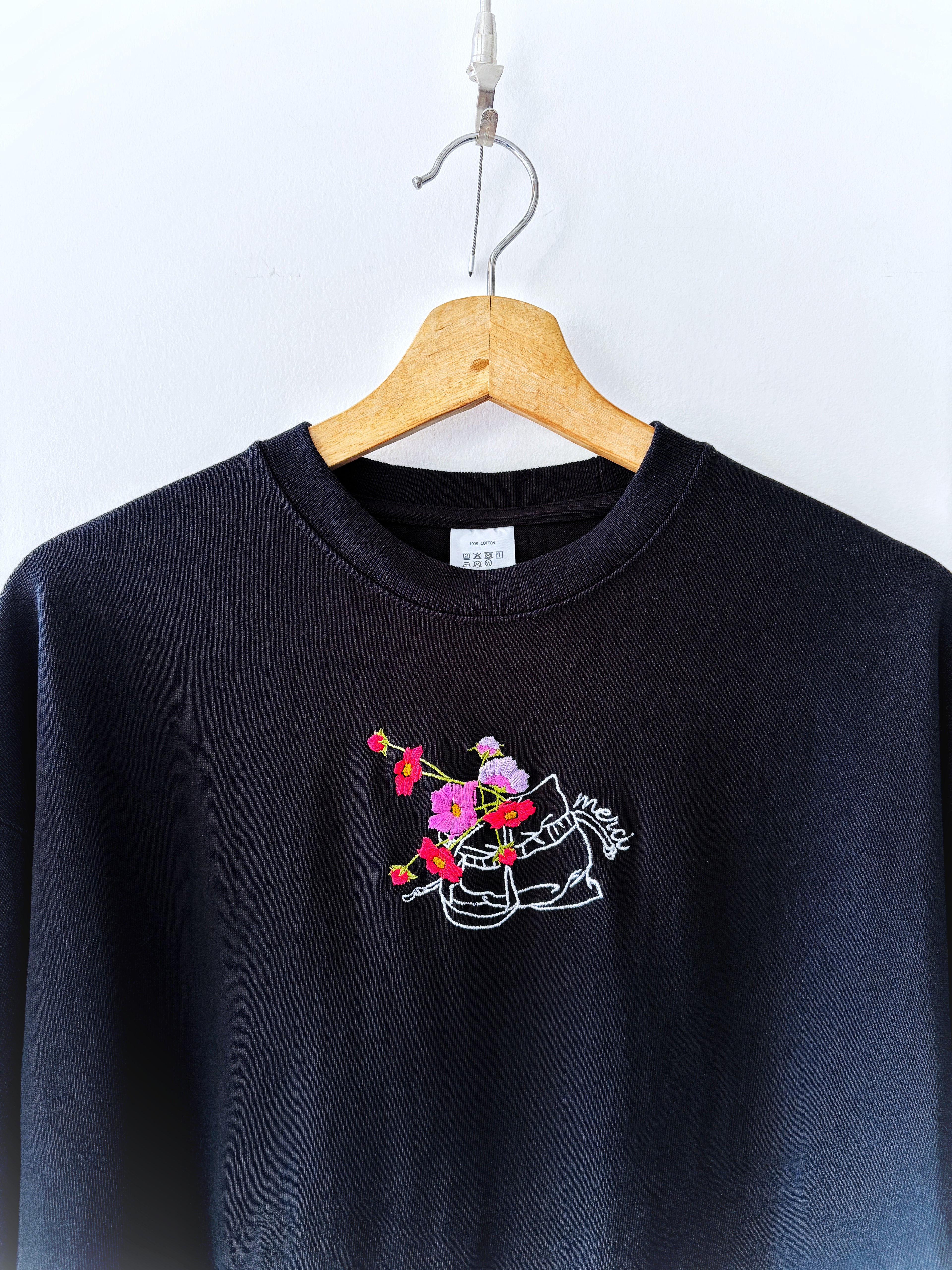 【コスモスを添えて】 長袖Tシャツ
