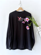 【コスモスを添えて】 長袖Tシャツ