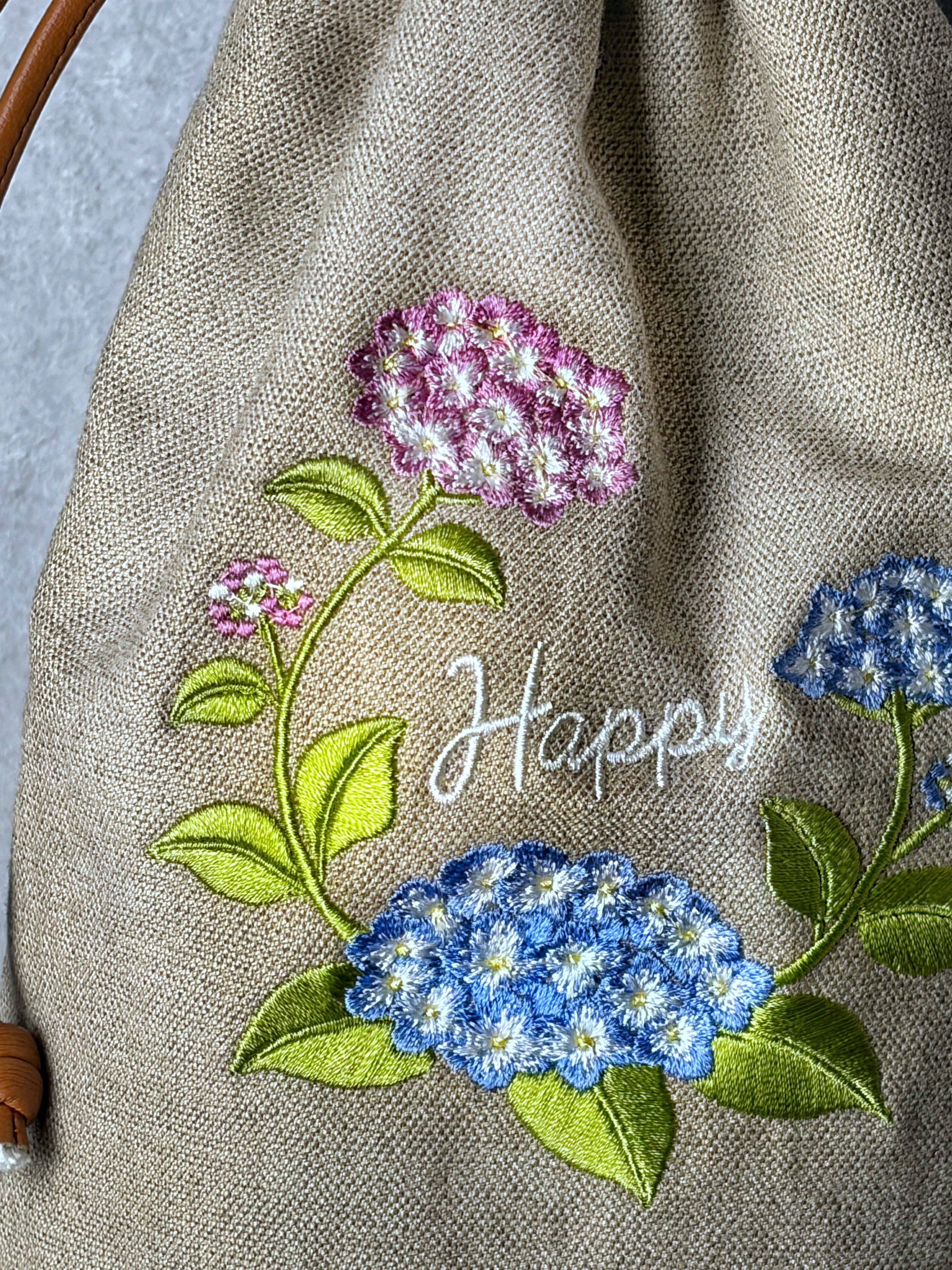 しあわせを運ぶ紫陽花刺繍バッグ