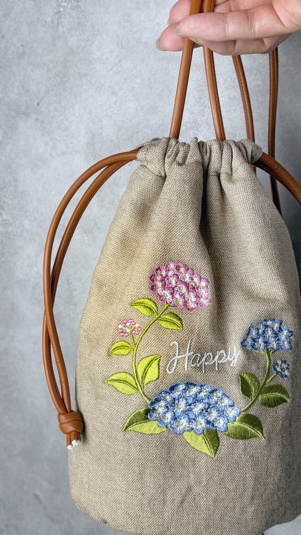 しあわせを運ぶ紫陽花刺繍バッグ