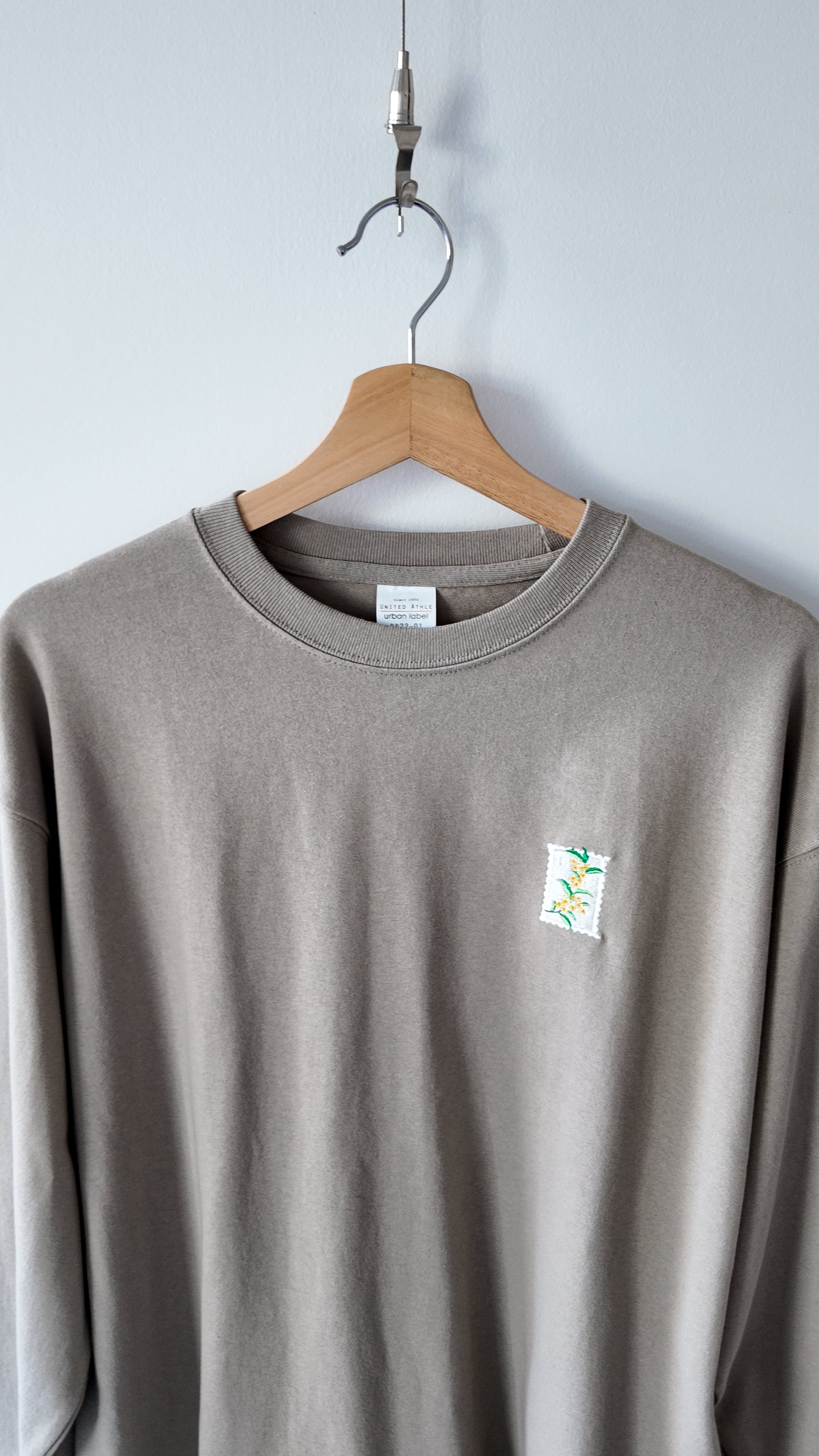 【金木犀の切手刺繍】