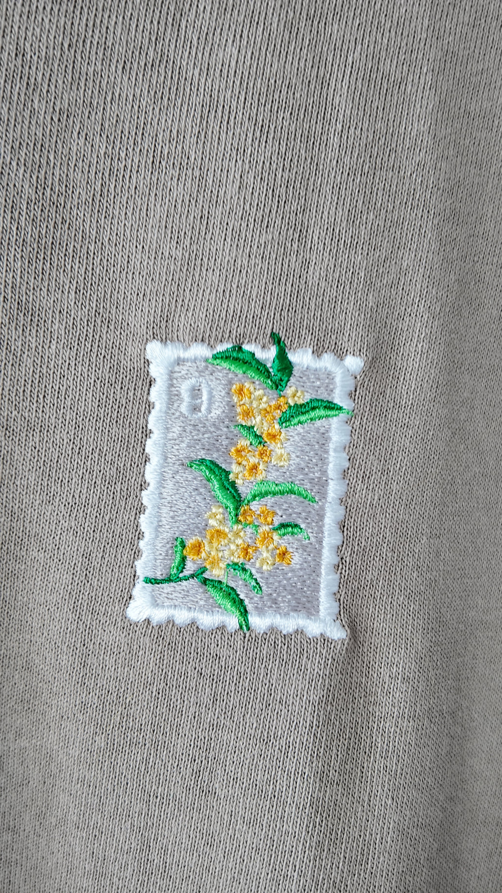 【金木犀の切手刺繍】