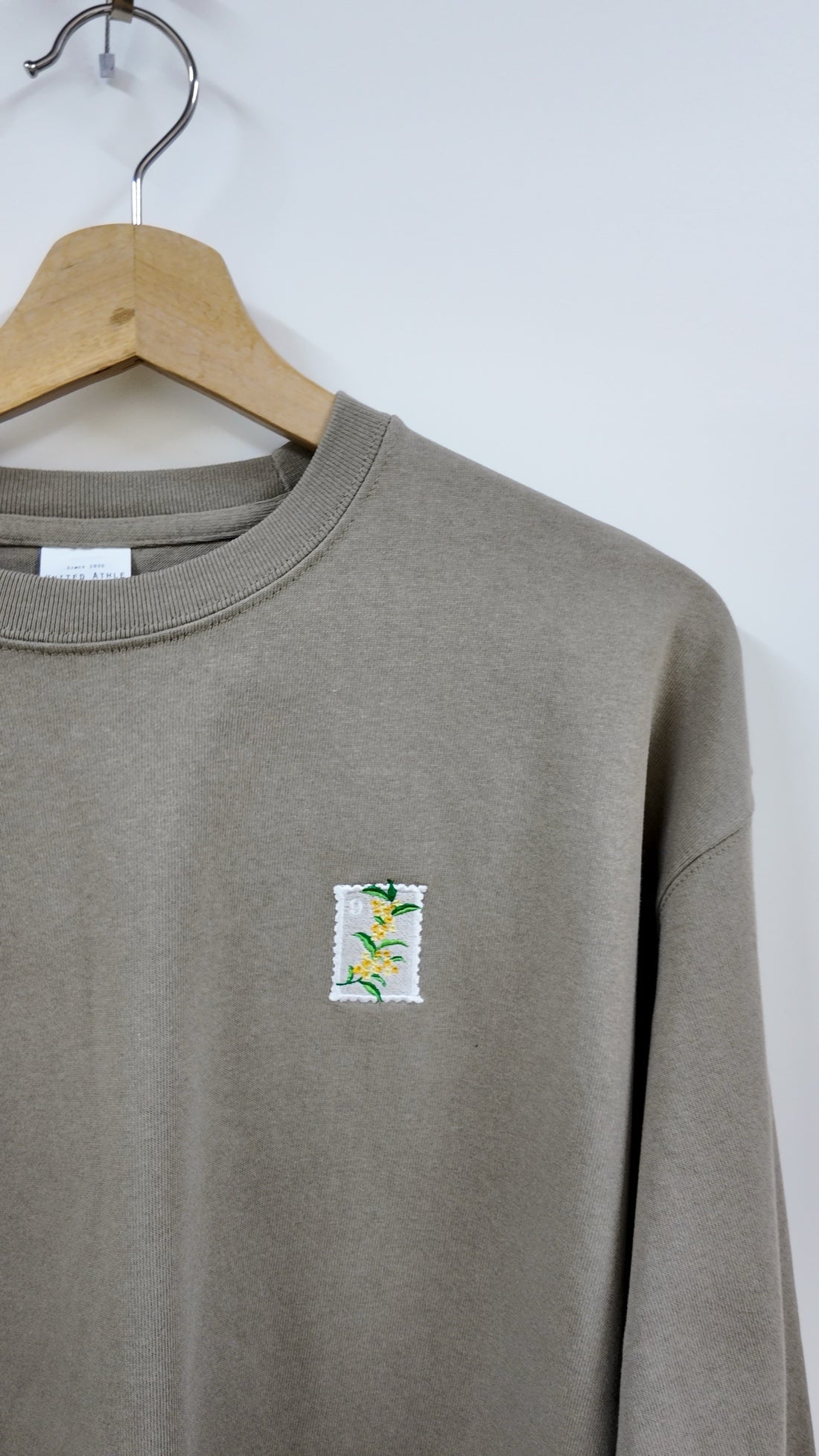 【金木犀の切手刺繍】